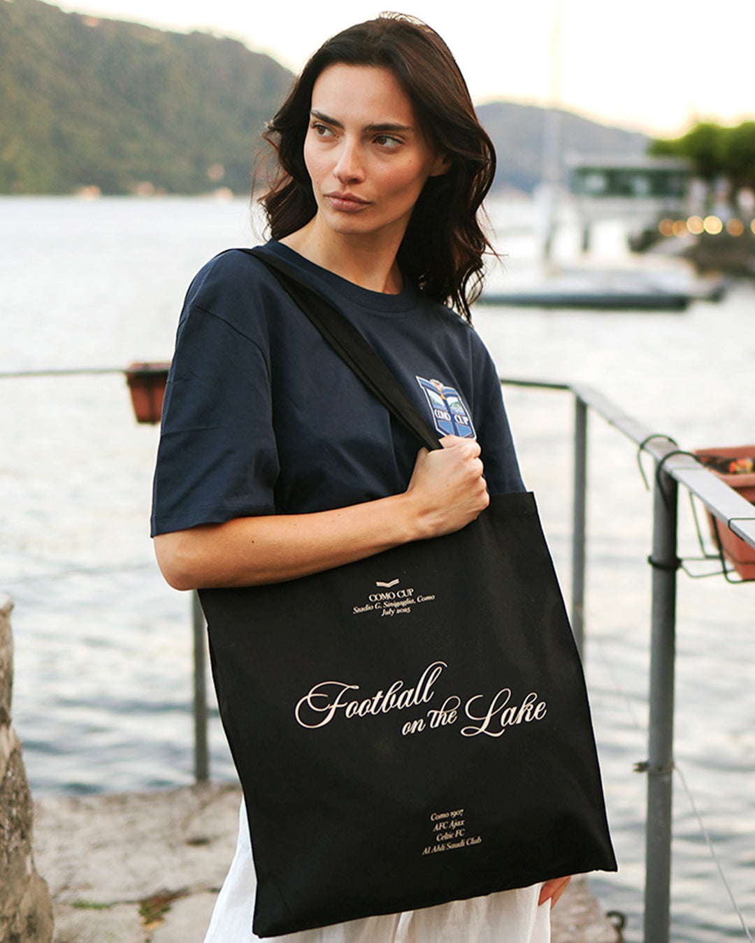 Football on the Lake Tote Bag Nero